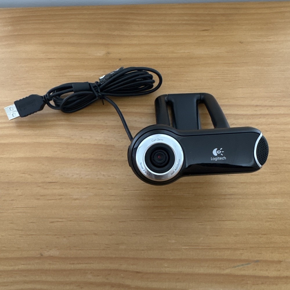 Logitech Pro 2000 V-U0009 Black USB Wired WebCam Carl Zeiss 2MP Autofocus